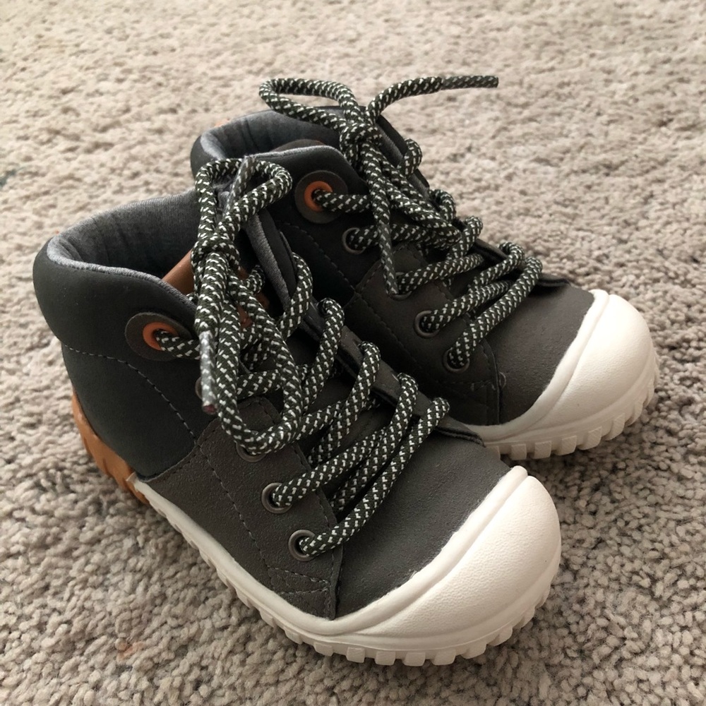 Cat & Jack Boots